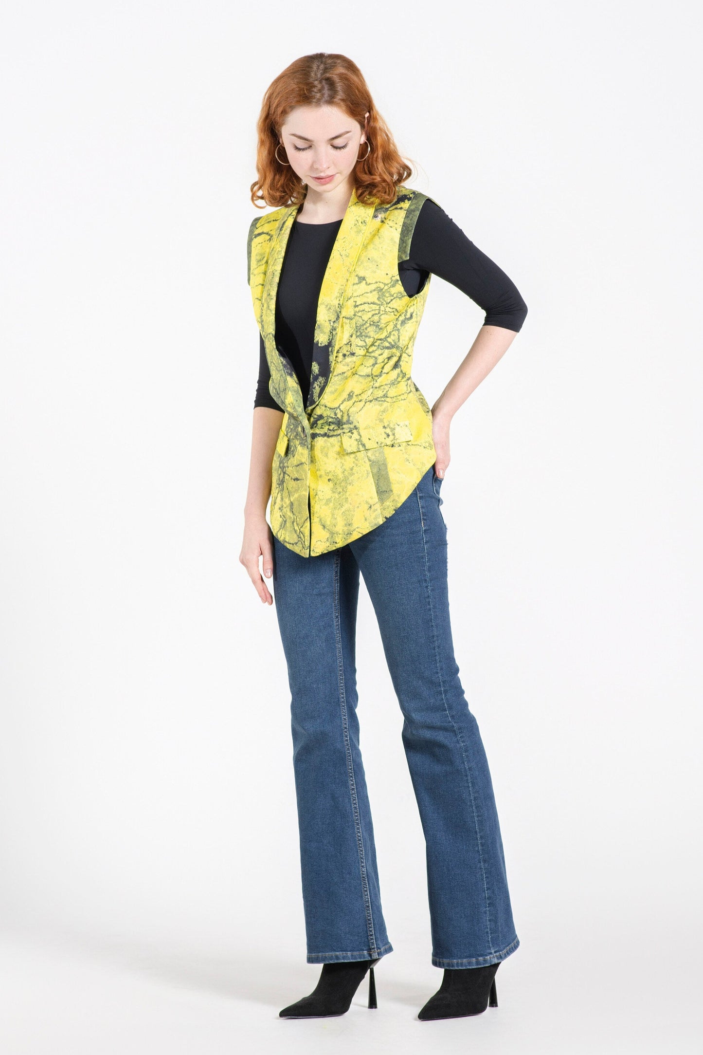 Yellow and Green Algae Sleeveless Blazer