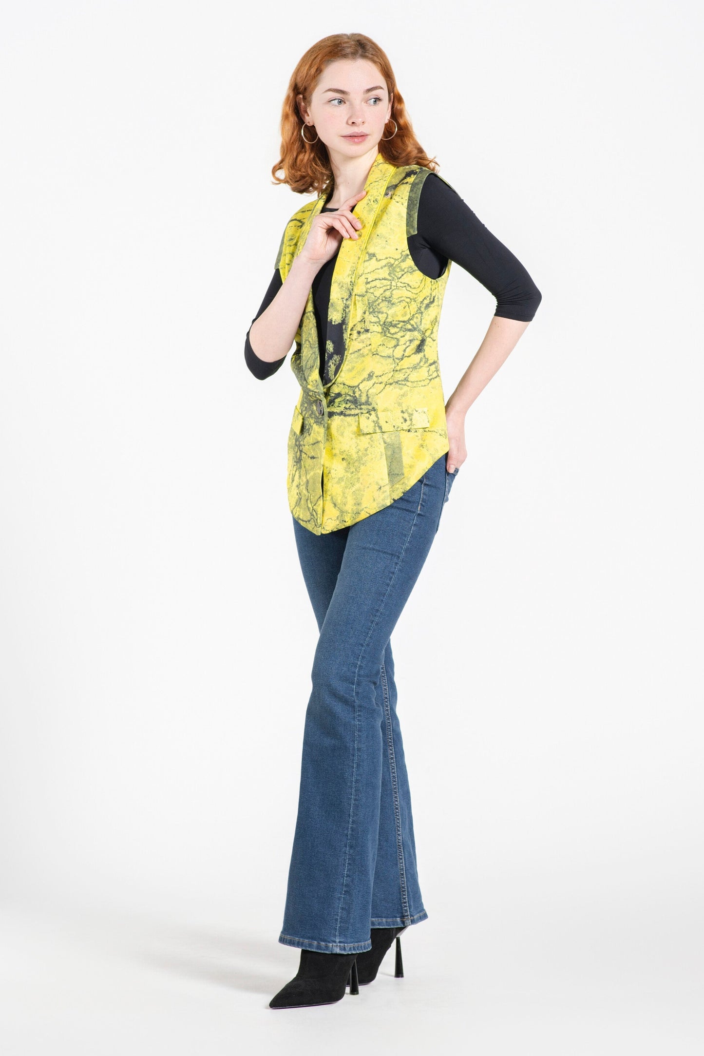 Yellow and Green Algae Sleeveless Blazer