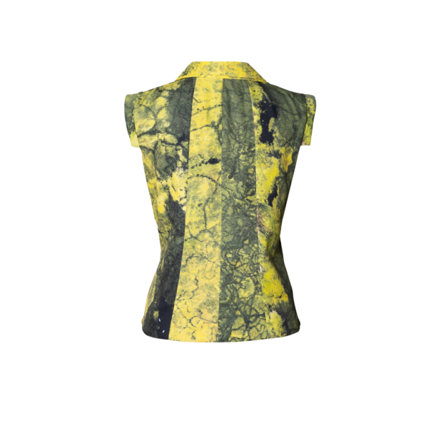 Yellow and Green Vest . Algae and Nature