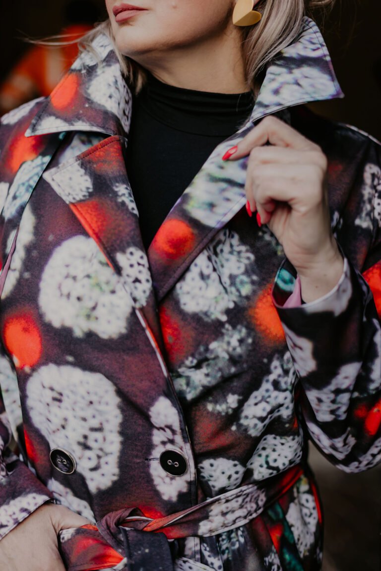 Waterproof Jacket with Waist Belt. Ecuador Red Collection